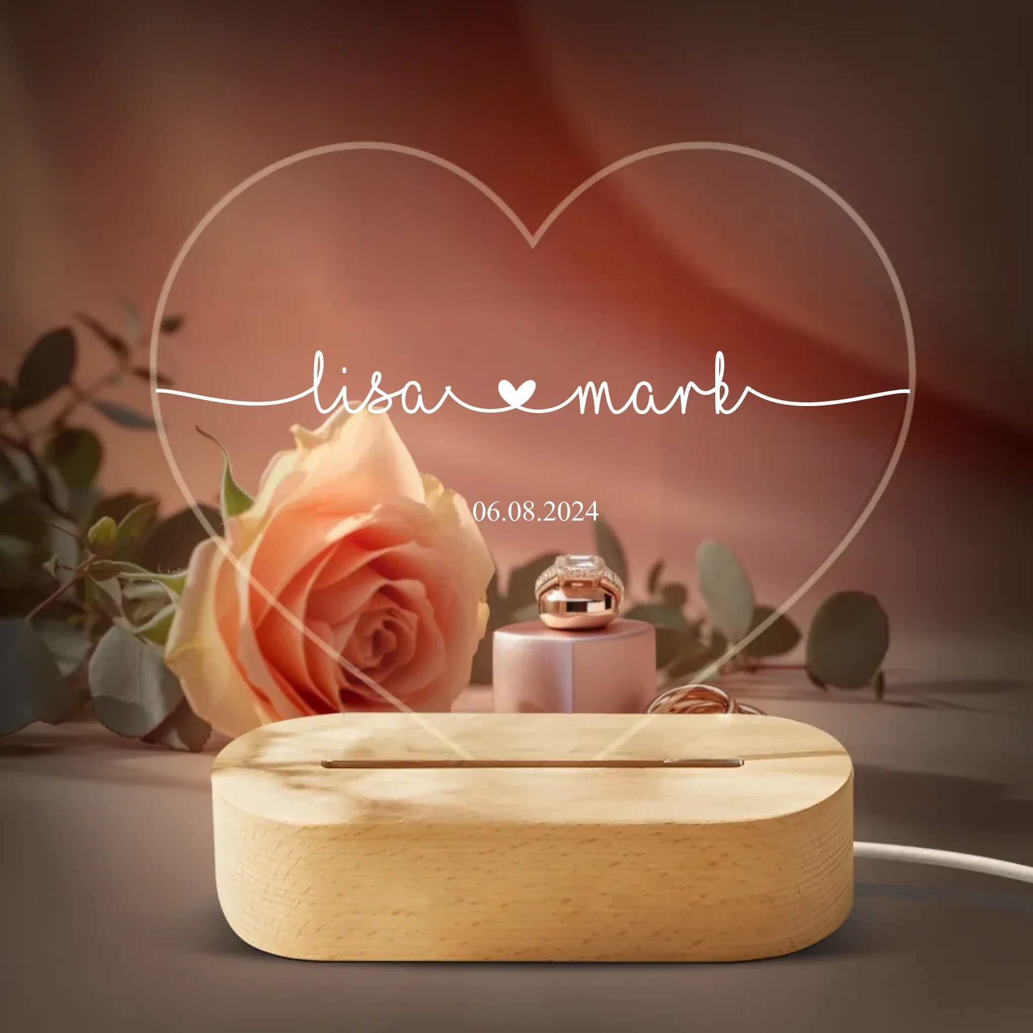 "Hartlicht van Liefde" - Gepersonaliseerd nachtlampje (incl. houten voet)