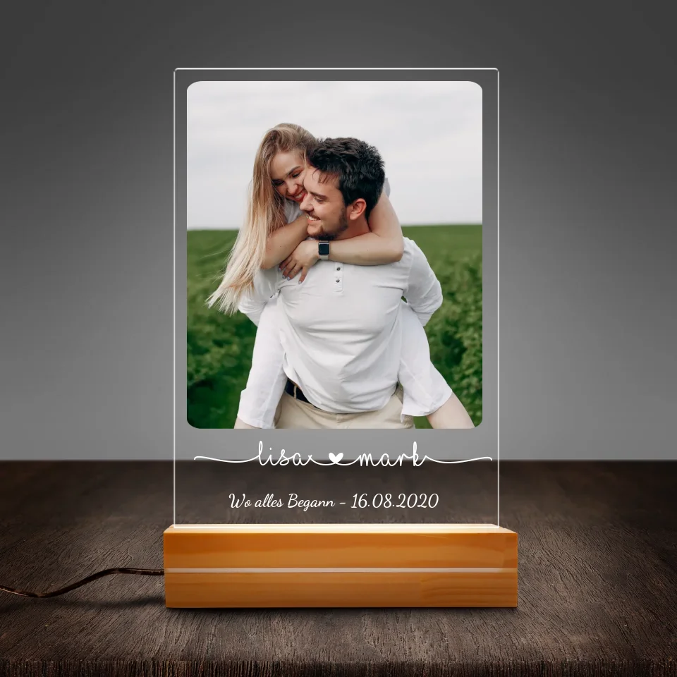 "Light of Memories" - Gepersonaliseerd nachtlampje (incl. houten voet)
